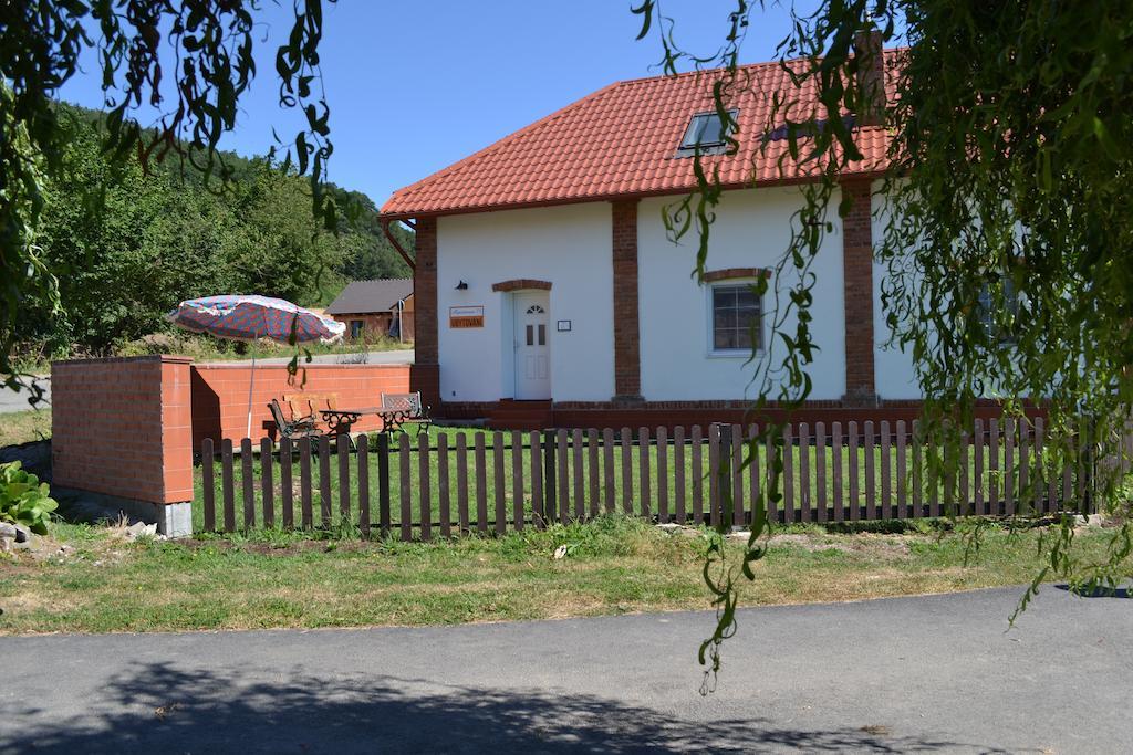 Apartman75 Tisnov Eksteriør billede