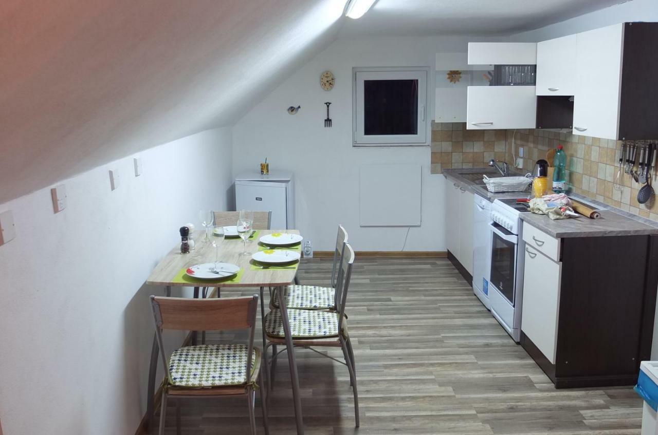 Apartman75 Tisnov Eksteriør billede